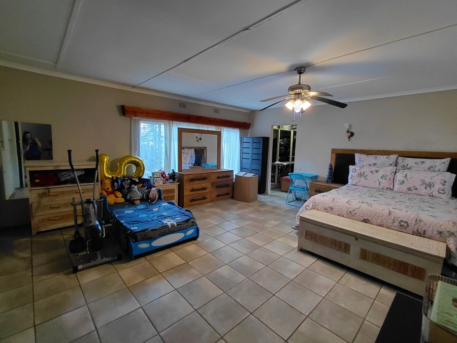 To Let 2 Bedroom Property for Rent in Flamwood North West